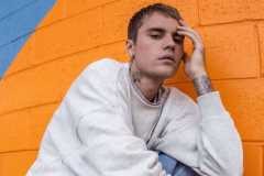 Ahli bedah sebut Justin Bieber tunjukkan tanda-tanda pemulihan awal